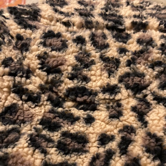 Leopard print short jacket - Picture 8 of 12